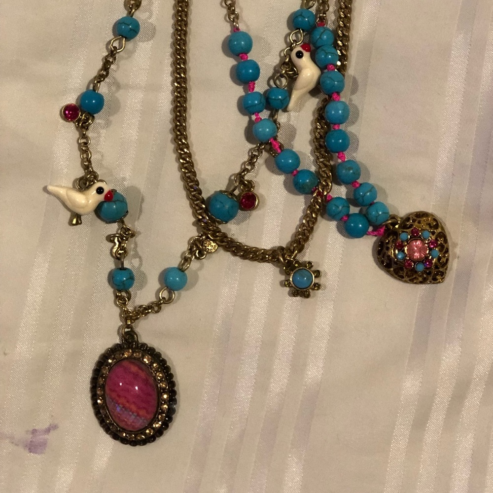 Lovely Betsey Johnson dove  beaded necklace
